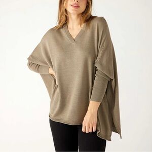 NWT MerSea Catalina V-Neck Sweater